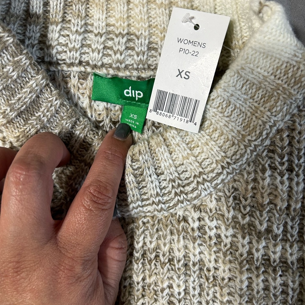 Brand new XS sweater DIP